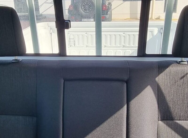 2025 TOYOTA HILUX 2.4L DIESEL DOUBLE CABIN 4X4 GLX White Black Pick UP