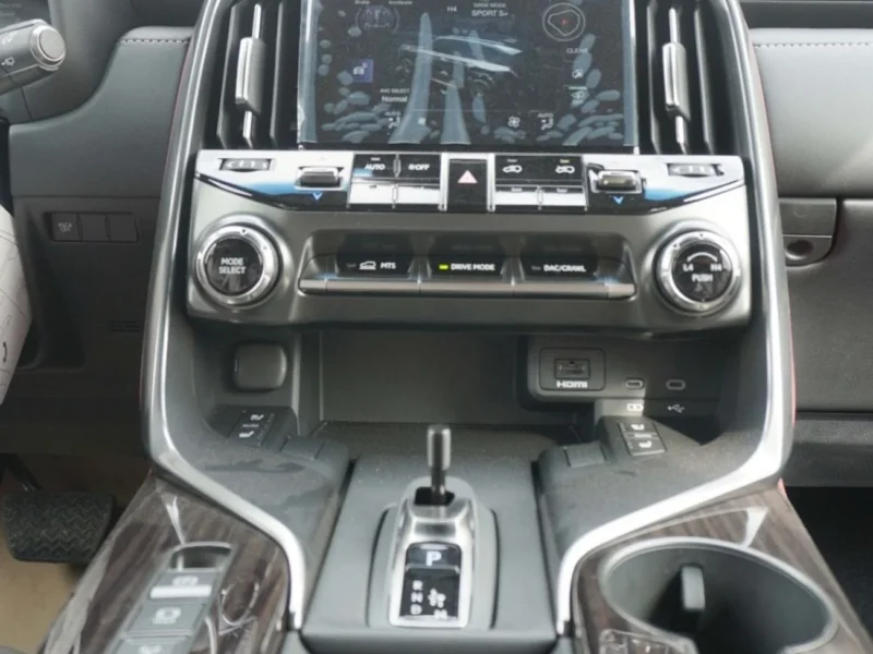 2026 Lexus LX 700h LX700h 6 Cylinder Petrol Engine White Red SUV GCC