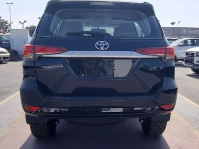 2026 TOYOTA FORTUNER 2.4L DIESEL 4X4 4 Cylinders Engine Black Beige SUV