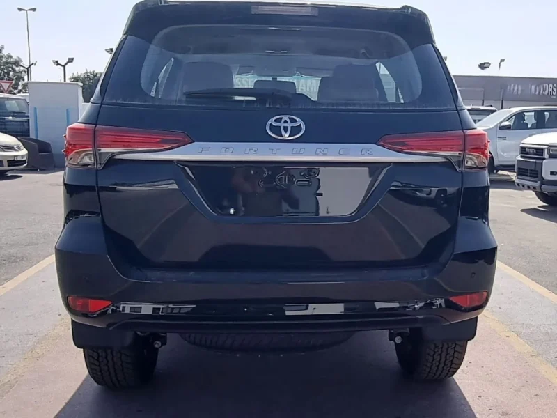 2026 TOYOTA FORTUNER 2.4L DIESEL 4X4 4 Cylinders Engine Black Beige SUV