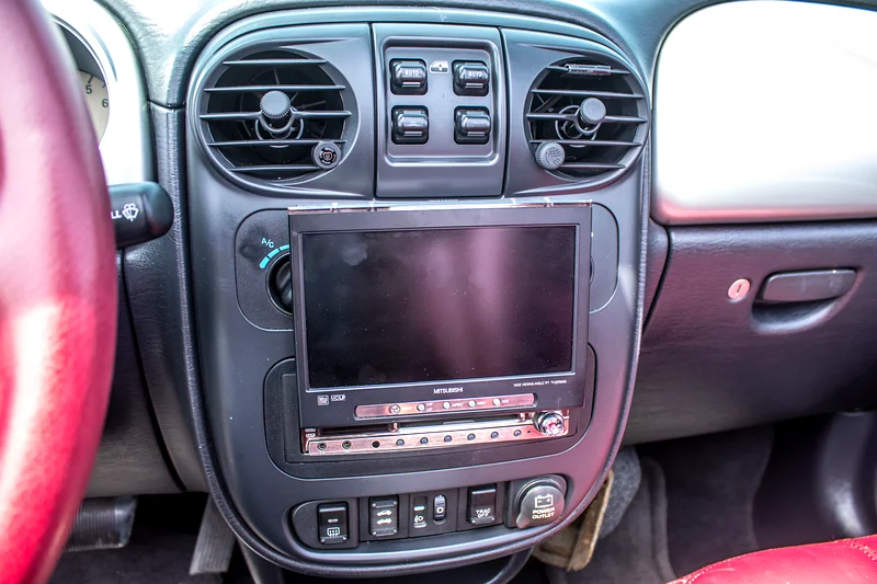 2005 Chrysler PT Cruiser Limited 4 Cylinder Petrol Engine Silver Red Coupe