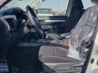 2025 TOYOTA HILUX 2.4L DIESEL DOUBLE CABIN 4X4 GLX White Black Pick UP