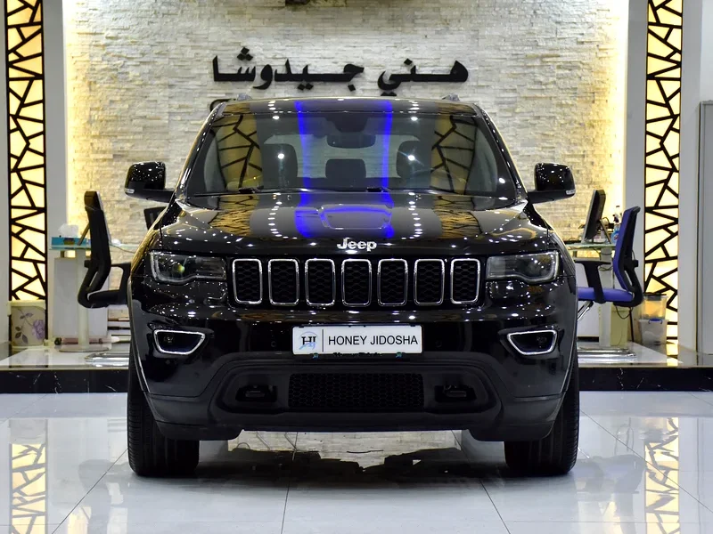 2018 Jeep Grand Cherokee Laredo 6 Cylinders Petrol Engine Black Beige SUV