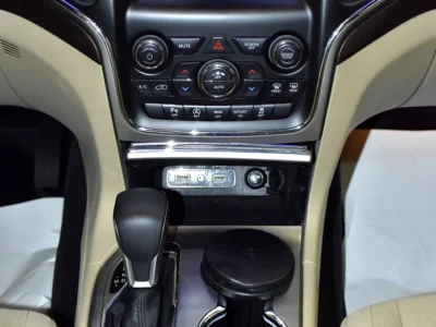 2018 Jeep Grand Cherokee Laredo 6 Cylinders Petrol Engine Black Beige SUV