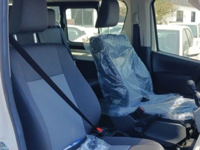 2025 Toyota HiAce 2.8L 4 Cylinders Diesel Engine Manual White Black Van