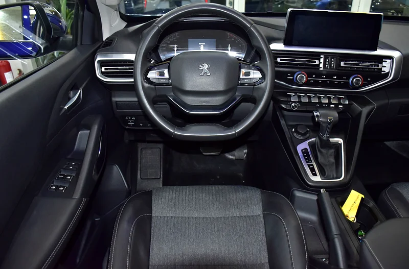 2023 Peugeot Landtrek DC 4X4 4 Cylinders Petrol Engine Blue Black Pick UP GCC