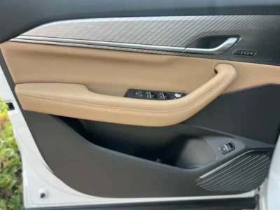 2026 Renault Koleos LE 2.0 Litres 4 Cylinders Petrol Engine Silver Beige SUV 4x4