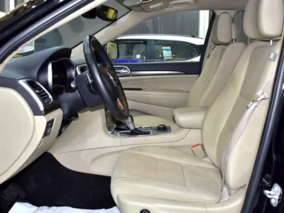 2018 Jeep Grand Cherokee Laredo 6 Cylinders Petrol Engine Black Beige SUV