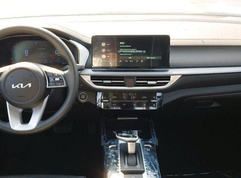 2025 KIA K3 1.5 Litres 4 Cylinders Petrol Engine White Black Sedan FWD