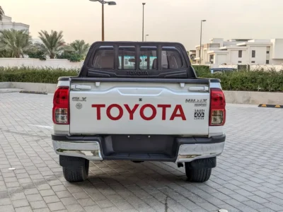 2019 Toyota Hilux Double Cab GLX AWD P 2.4 V4 DIESEL White Red Pick UP