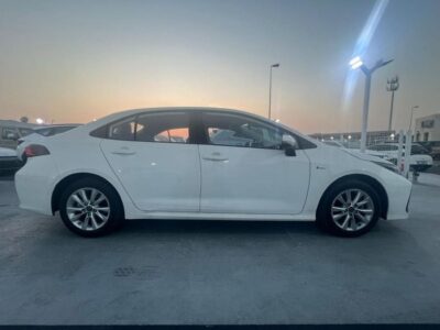2024 TOYOTA COROLLA 1.8L HEV 4 Cylinders Engine White Black Sedan FWD