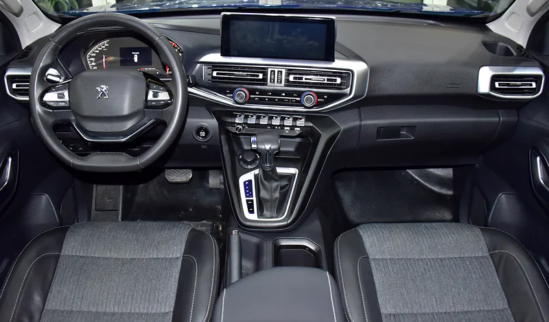 2023 Peugeot Landtrek DC 4X4 4 Cylinders Petrol Engine Blue Black Pick UP GCC