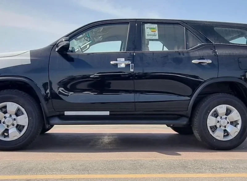 2026 TOYOTA FORTUNER 2.4L DIESEL 4X4 4 Cylinders Engine Black Beige SUV