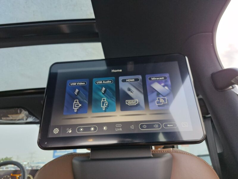 2025 NISSAN PATROL SE PLATINUM 3.8L V6 Engine Green Tan SUV FULL OPTION