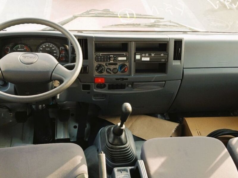 2025 Isuzu FSR 13 TON Long Chassis 6 Cylinders Engine White Grey Truck