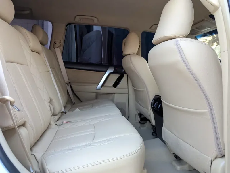 2017 TOYOTA PRADO GCC V4 2.7L White Beige SUV IN EXCELLENT CONDITION