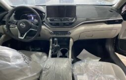 2024 Nissan Altima 2.5-liter inline 4 Cylinder Blue Beige Sedan FWD