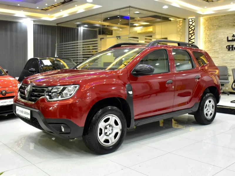 2022 Renault Duster Comfort 4 Cylinder Petrol Engine Red Beige Crossover