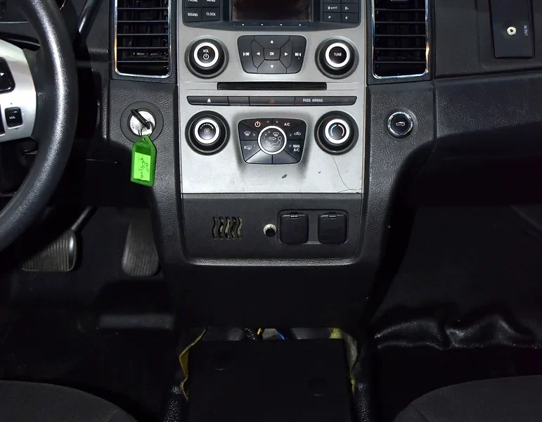 2015 Ford Taurus SE 6 Cylinders Petrol Engine Black Sedan American Specs