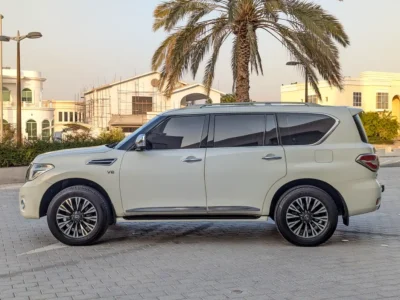 2014 Nissan Patrol LE Platinum City V8 5.6L Engine White Red SUV GCC Specs