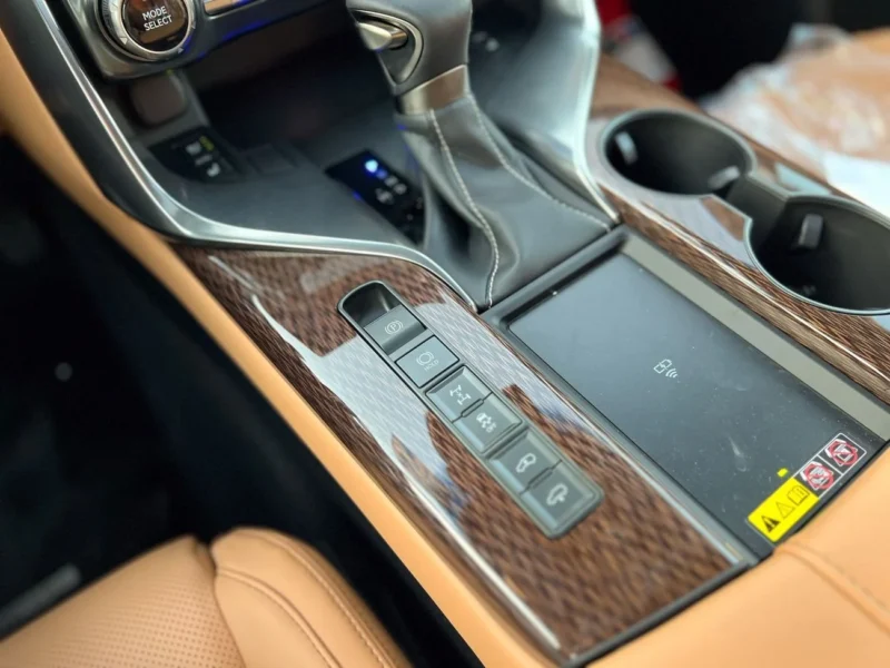 2025 LEXUS LX 600 3.5L V6 TURBOSPORT Engine Silver Brown SUV GCC Specs 4WD