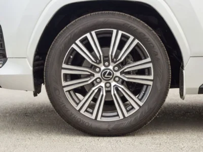 2025 LEXUS 700h 3.5L TWIN TURBO V6 TURBO SPORT Hybrid White Red SUV