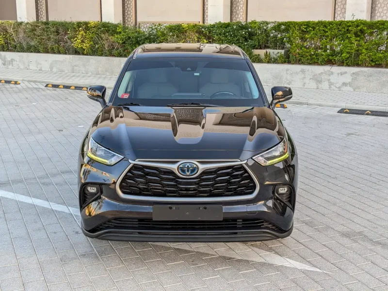 2020 Toyota Highlander Hybrid GXR 4 Cylinder Engine Black Grey SUV GCC