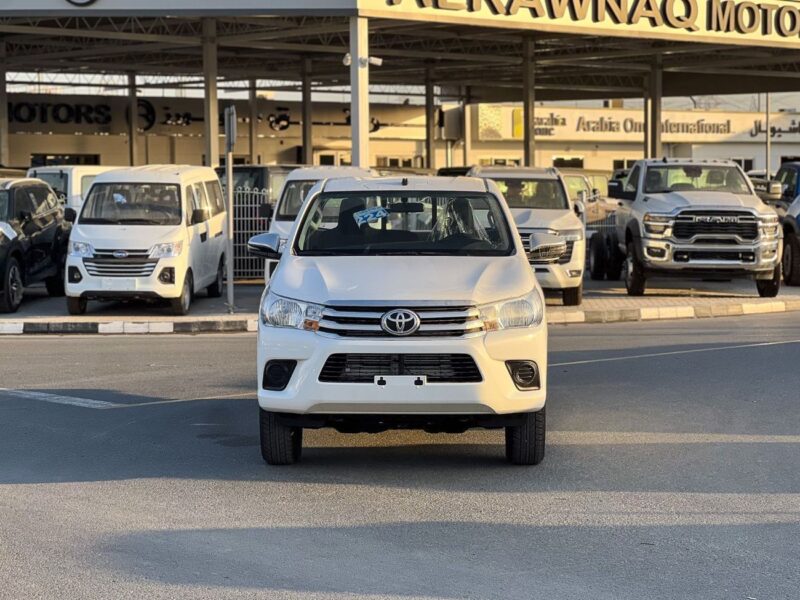 2026 TOYOTA HILUX DLX 2.4L 4 Cylinders Diesel GCC White Black Pick UP