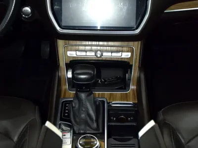 2021 MG RX8 Luxury 4 Cylinders Petrol Engine White Brown SUV GCC Specs