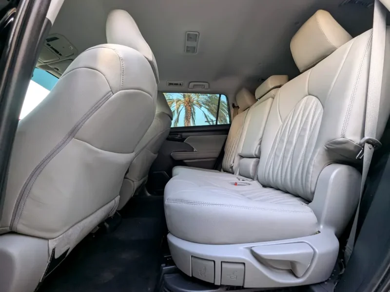 2020 Toyota Highlander Hybrid GXR 4 Cylinder Engine Black Grey SUV GCC