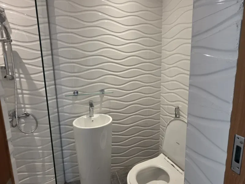 Upgraded 1BR | Converted to 2 Rooms | 2 Full Baths | Vacant | 1 Car Park