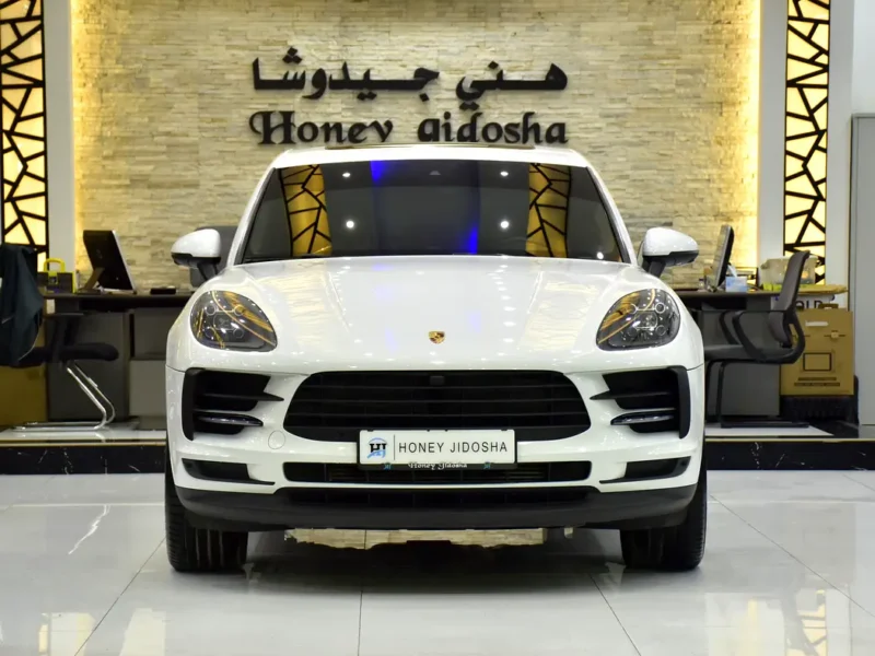 2020 Porsche Macan Standard 4 Cylinders Petrol Engine White Red Crossover