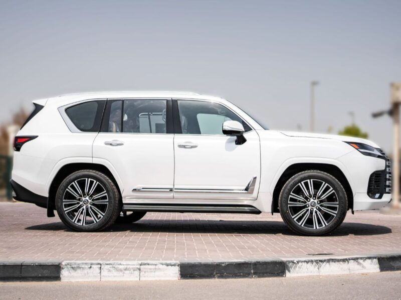 2026 Lexus LX700h Signature 3.5L Twin-Turbocharged V6 Hybrid White Tan SUV