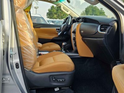 2024 Toyota Fortuner 4.0 Litres V6 Engine PETROL Silver Tan SUV GCC Specs