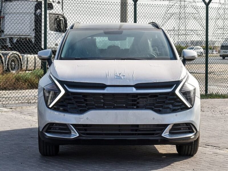 2024 Kia Sportage 4 Cylinder Petrol Engine Silver Black SUV Automatic