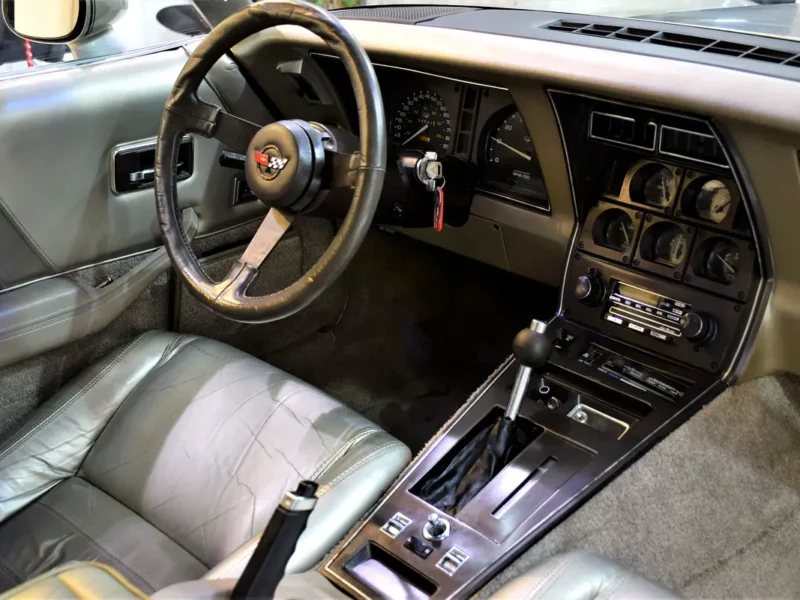 1982 Chevrolet Corvette Other 8 Cylinder Petrol Engine Gold Beige Coupe