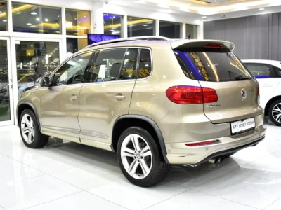 2016 Volkswagen Tiguan R-line 4 Cylinders Engine Beige Black Crossover GCC