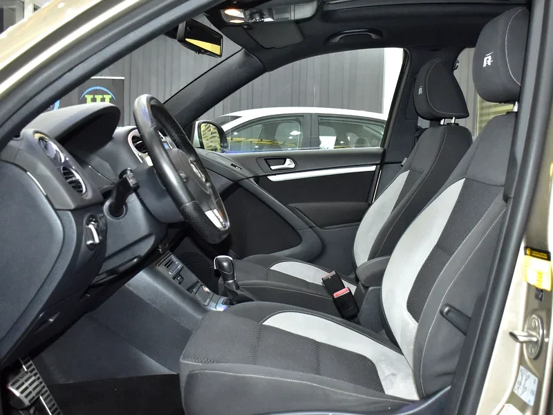 2016 Volkswagen Tiguan R-line 4 Cylinders Engine Beige Black Crossover GCC