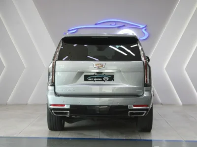 2025 Cadillac Escalade Sport Platinum 6.2 Litres V8 Engine Grey Black SUV