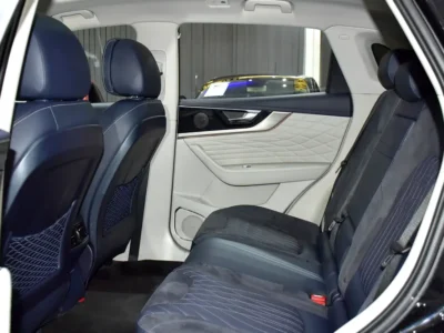 2023 Hongqi HS5 Deluxe 4 Cylinders Petrol Engine Black Blue SUV GCC Specs