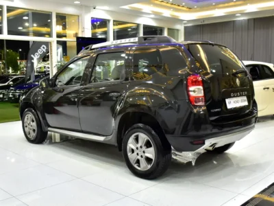 2016 Renault Duster SE Plus 4 Cylinders Petrol Engine Black Beige Crossover GCC