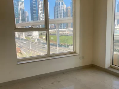 Spacious | 2 Bed | Balcony | Parking