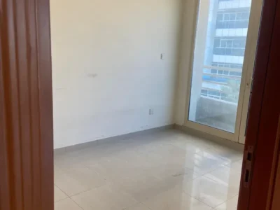 Spacious | 2 Bed | Balcony | Parking