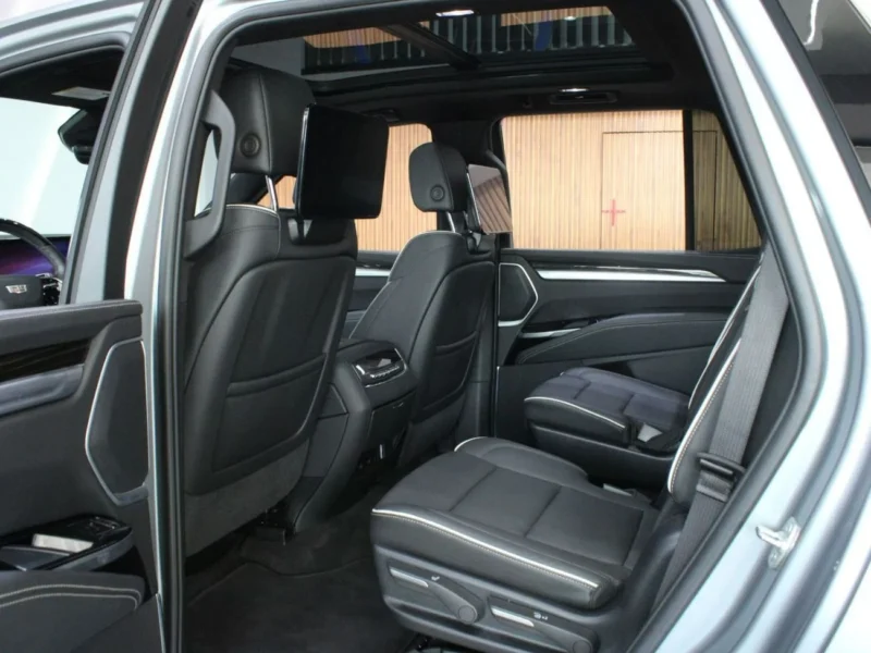 2025 Cadillac Escalade Sport Platinum 6.2 Litres V8 Engine Grey Black SUV