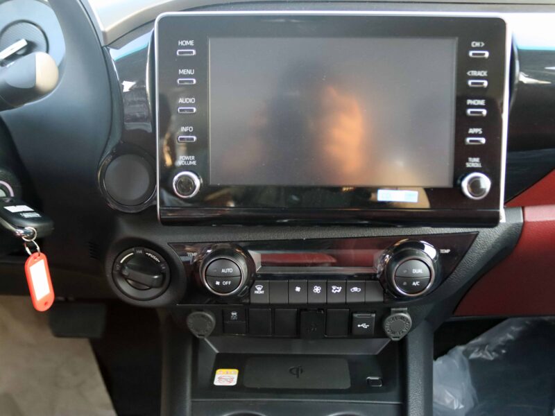 2024 Toyota Hilux SR5 2.7L 4-CYLINDER DUAL VVT-I 4WD White Red Truck