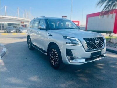 2024 Nissan Patrol 5.6-liter DOHC 32-valve V8 PLATINUM Silver Burgundy SUV