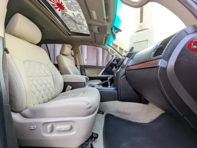 2008 TOYOTA LAND CRUISER FACELIFTED 2025 VXR V8 Black Beige SUV GCC