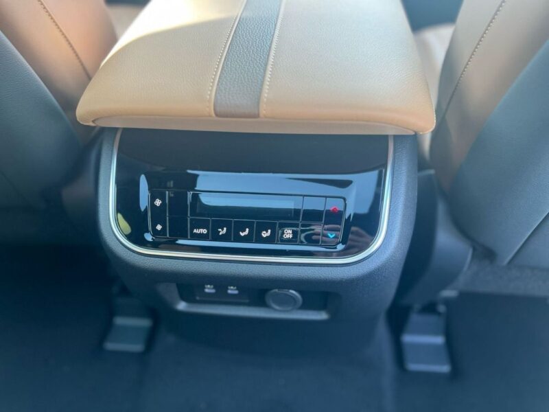 2025 Nissan Patrol SE Platinum City 3.8L V6 Petrol Engine Grey Tan SUV