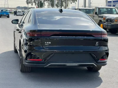 2025 BYD Han DM-i plug-in Hybrid 1.5 Litres 4 Cylinders Engine Black White Sedan FWD