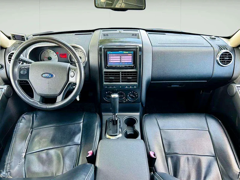 2010 Ford Explorer XLT 6 Cylinders Petrol Engine Blue Black SUV RWD